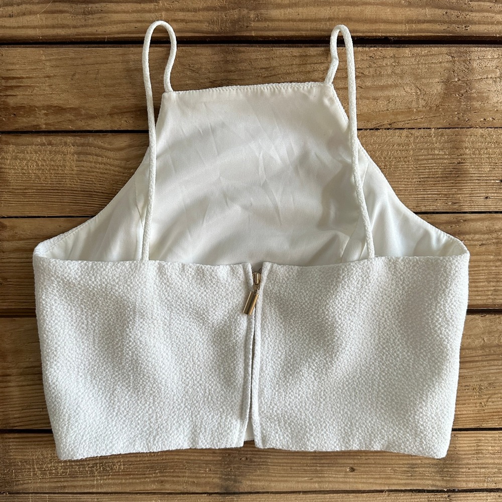 Black Halo White Textured Crepe Crop Top Halter Neck Spaghetti Strap Size 6 - Picture 4 of 4